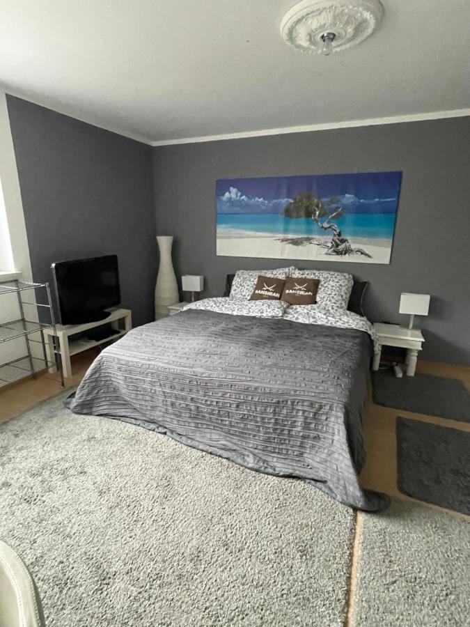 Appartment 53Qm Im Architektenhaus - 2 Schlafzimmer Mit Kueche Und Bad, Nur 2Min Von A8 - Ruhig Und Modern ارشنبرغ المظهر الخارجي الصورة