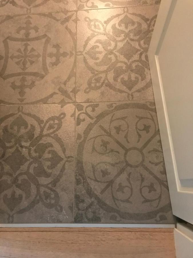 Appartment 53Qm Im Architektenhaus - 2 Schlafzimmer Mit Kueche Und Bad, Nur 2Min Von A8 - Ruhig Und Modern ارشنبرغ المظهر الخارجي الصورة