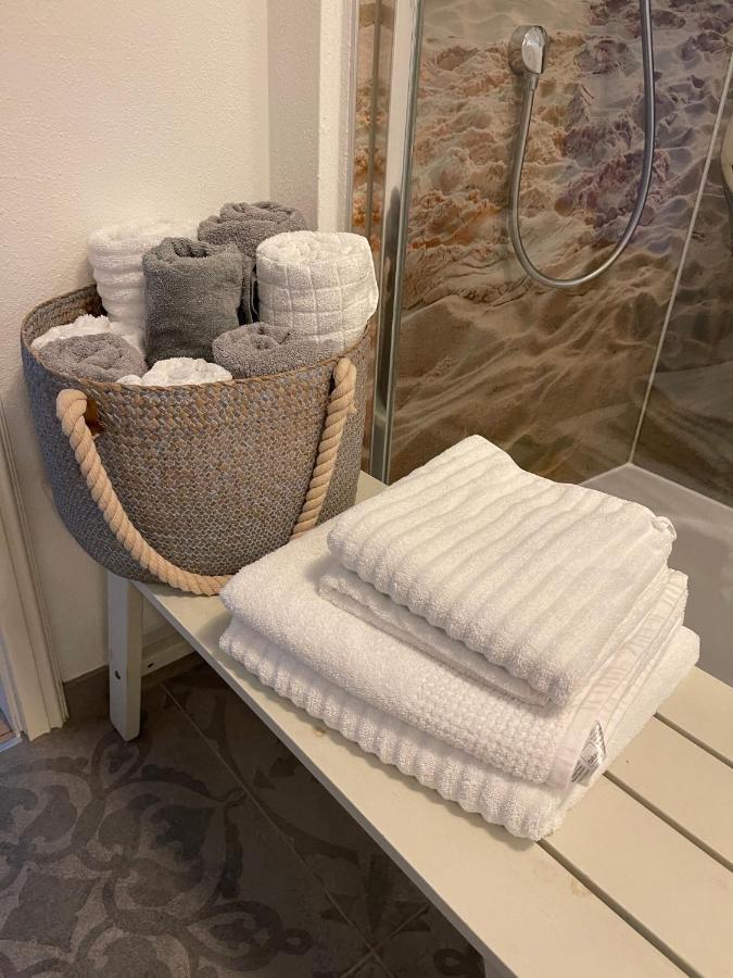 Appartment 53Qm Im Architektenhaus - 2 Schlafzimmer Mit Kueche Und Bad, Nur 2Min Von A8 - Ruhig Und Modern ارشنبرغ المظهر الخارجي الصورة